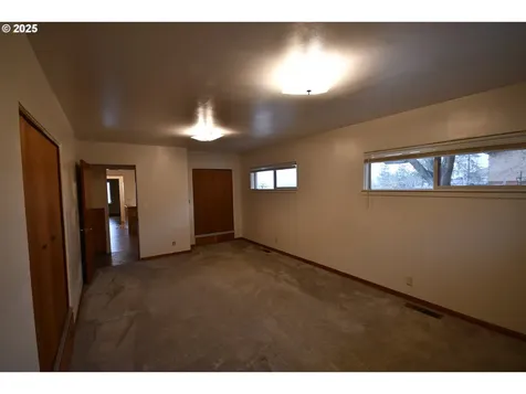 2534 W 10th Street The Dalles OR 97058