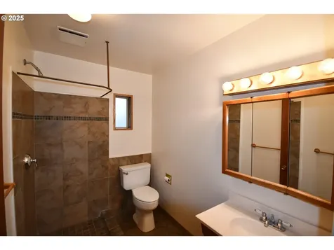 2534 W 10th Street The Dalles OR 97058