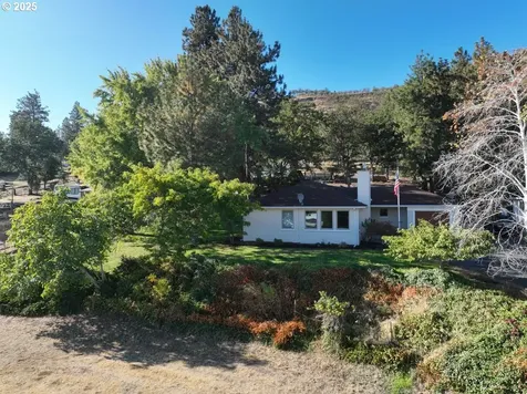 2534 W 10th Street The Dalles OR 97058