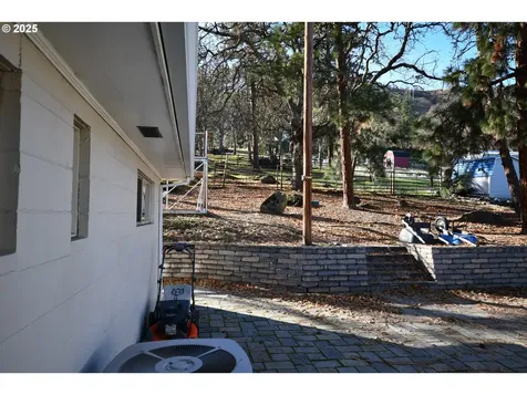 2534 W 10th Street The Dalles OR 97058