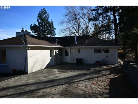 2534 W 10th Street The Dalles OR 97058