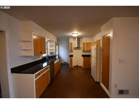 2534 W 10th Street The Dalles OR 97058