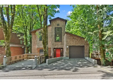 5733 SW Salmon Street Portland OR 97221