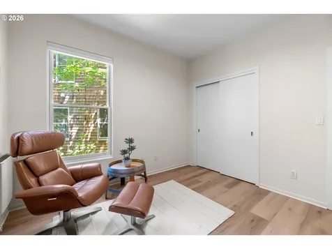 5733 SW Salmon Street Portland OR 97221