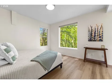 5733 SW Salmon Street Portland OR 97221