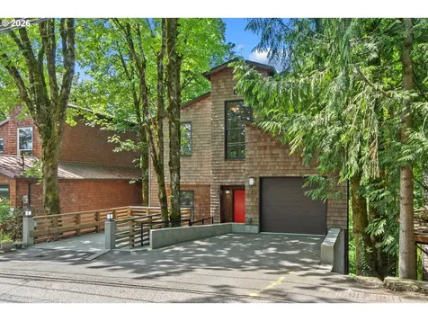 5733 SW Salmon Street Portland OR 97221