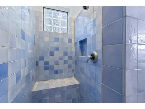 5733 SW Salmon Street Portland OR 97221
