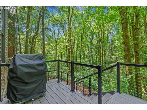 5733 SW Salmon Street Portland OR 97221