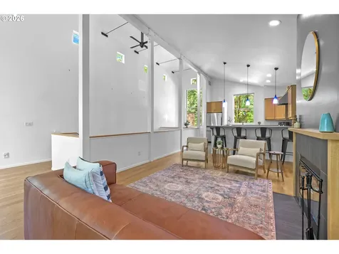 5733 SW Salmon Street Portland OR 97221