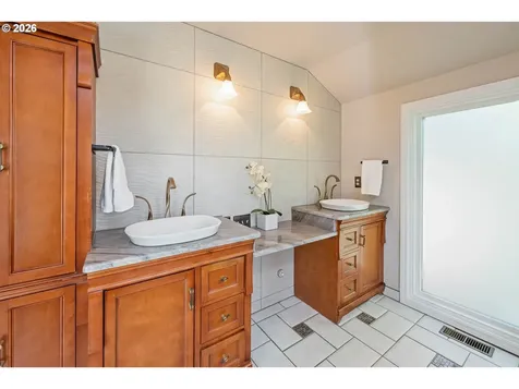 1635 NW 118th Court Portland OR 97229