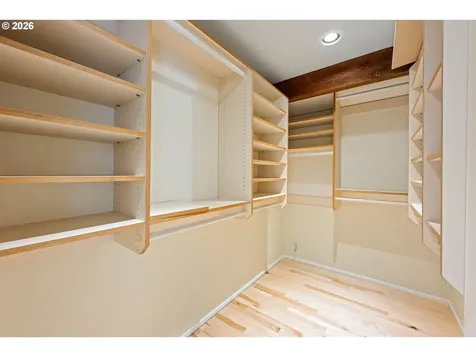 1635 NW 118th Court Portland OR 97229