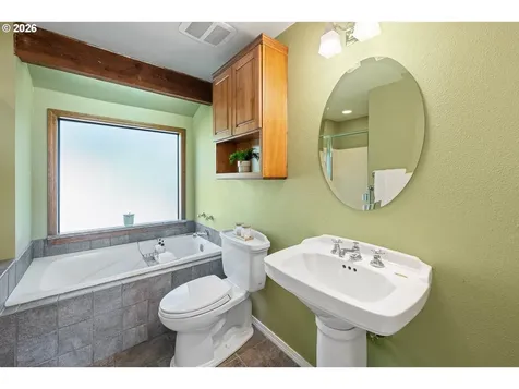 1635 NW 118th Court Portland OR 97229