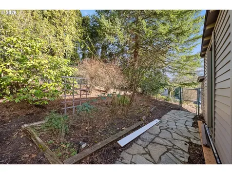 1635 NW 118th Court Portland OR 97229