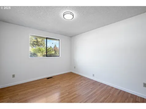 686 SE 43rd Avenue Hillsboro OR 97123