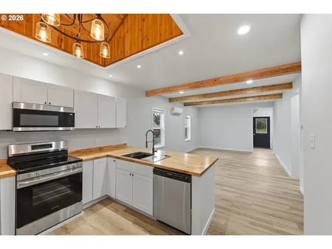 1348 Dakota Street Coos Bay OR 97420