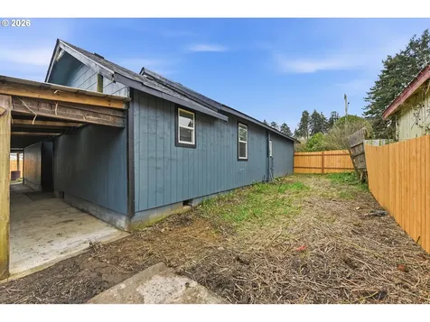 1348 Dakota Street Coos Bay OR 97420