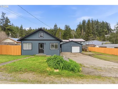 1348 Dakota Street Coos Bay OR 97420
