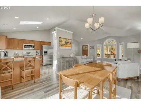 274 NE Lenox Street Hillsboro OR 97124