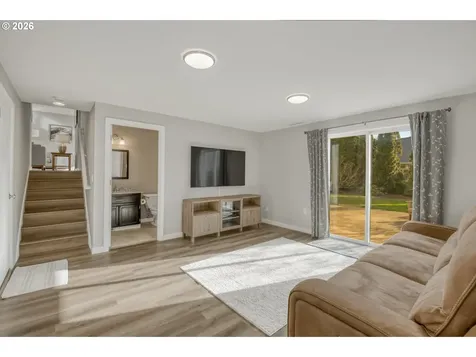274 NE Lenox Street Hillsboro OR 97124