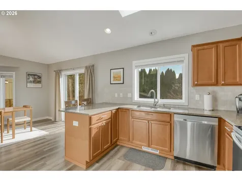 274 NE Lenox Street Hillsboro OR 97124