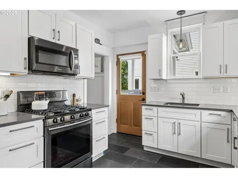 3504 SE Alder Street Portland OR 97214