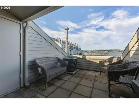 103 N Hayden Bay Drive Portland OR 97217