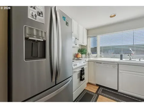 103 N Hayden Bay Drive Portland OR 97217