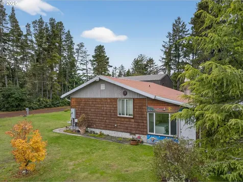 27501 R Lane Ocean Park WA 98640