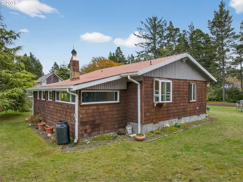 27501 R Lane Ocean Park WA 98640