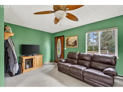 27501 R Lane Ocean Park WA 98640