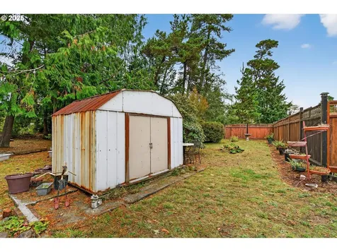 27501 R Lane Ocean Park WA 98640