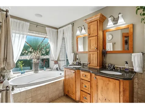 234 SW Eckman Street Mcminnville OR 97128