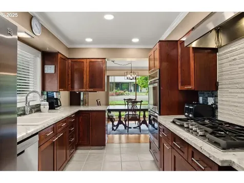 9845 SW Eagle Lane Beaverton OR 97008
