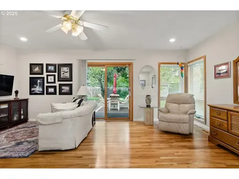 9845 SW Eagle Lane Beaverton OR 97008