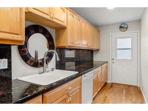 9845 SW Eagle Lane Beaverton OR 97008