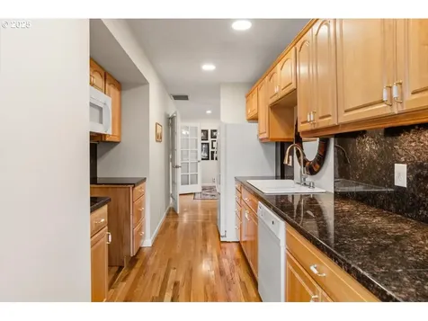 9845 SW Eagle Lane Beaverton OR 97008