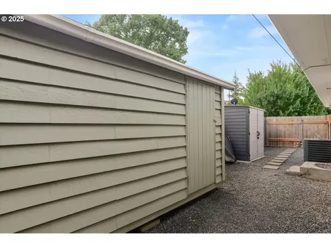 9845 SW Eagle Lane Beaverton OR 97008