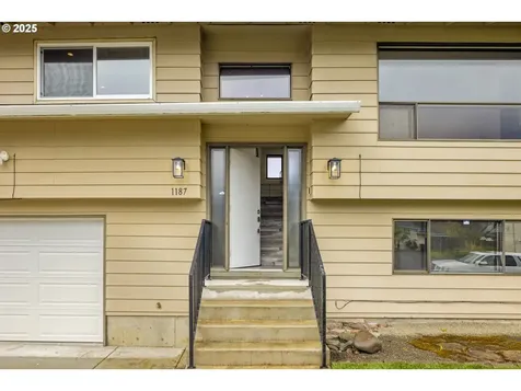 1187 NE Centurion Drive Gresham OR 97030