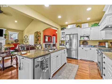 599 Silver Meadows Drive Eugene OR 97404