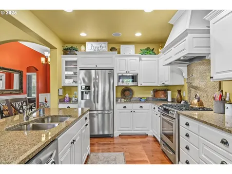 599 Silver Meadows Drive Eugene OR 97404