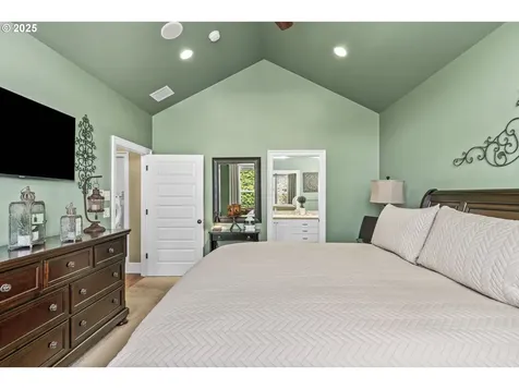 599 Silver Meadows Drive Eugene OR 97404