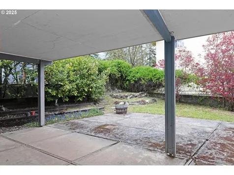 1011 E Fourth Avenue Sutherlin OR 97479
