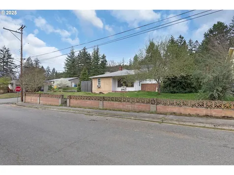 1011 E Fourth Avenue Sutherlin OR 97479