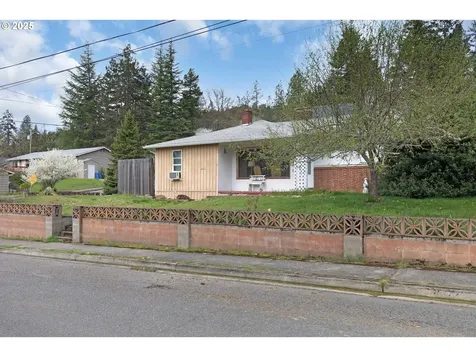 1011 E Fourth Avenue Sutherlin OR 97479