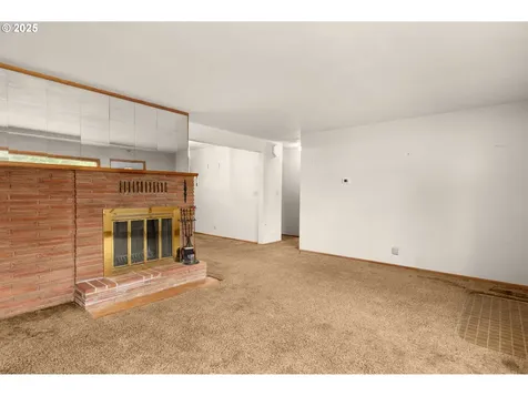 1011 E Fourth Avenue Sutherlin OR 97479