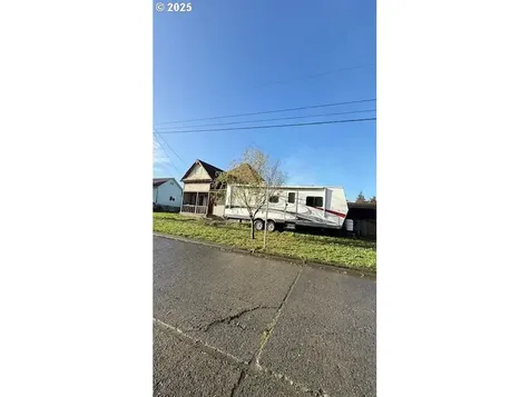 377 N Elliott Street Coquille OR 97423