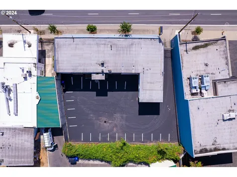 11125 NE Sandy Boulevard Portland OR 97220