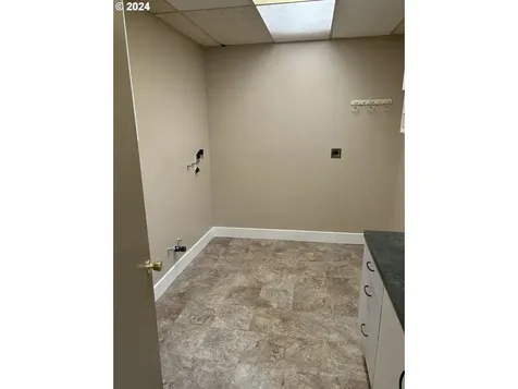 11125 NE Sandy Boulevard Portland OR 97220