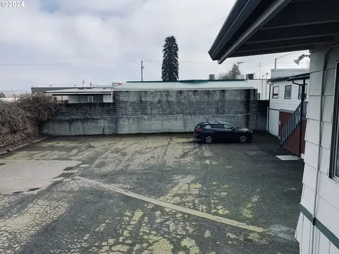 11125 NE Sandy Boulevard Portland OR 97220