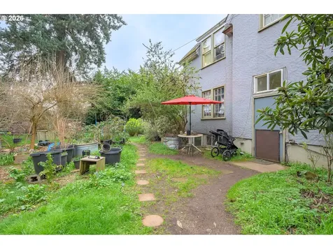 325 River Road Eugene OR 97404
